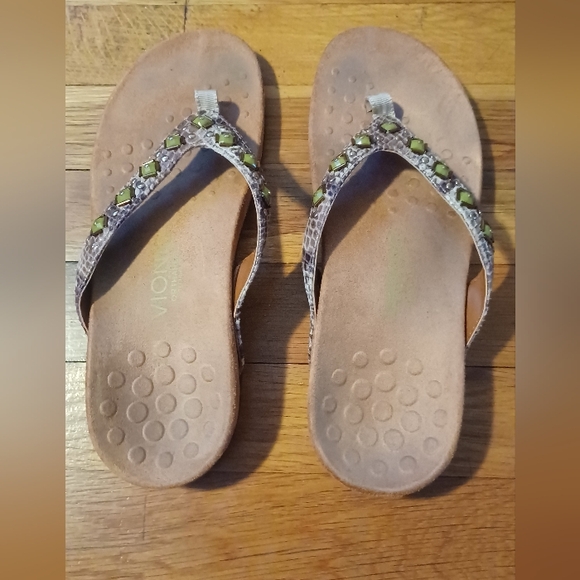 Vionic sandals - Picture 2 of 3